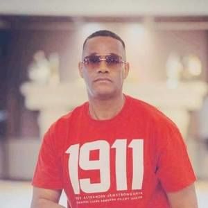 Meet your Posher, Leon